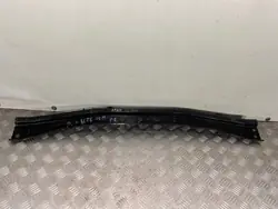 Nissan OE FBZ23576 Radiator onderbevestiging - Gebruikt