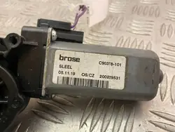 Land Rover Evoque II Stolsmotor OEM C90378101