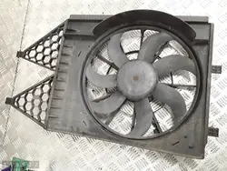 Seat Ibiza Kylarfläkt OEM 6r0121207 - Begagnad