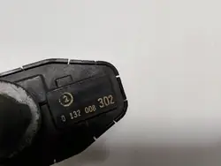 Motor de ajuste faros OEM 0132008302 - Usado