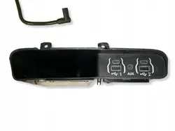USB-poort Chrysler Pacifica OEM 53466960 - Gebruikt