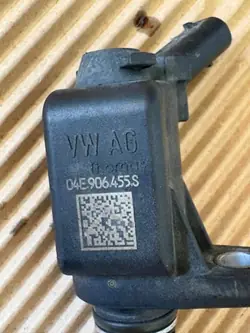 Cupra OE 04E 906 455 S muuttuvan venttiilikäytön solenoidi
