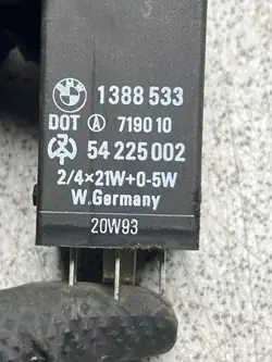 Relé BMW OEM 1388533 para E36 3 Series Touring