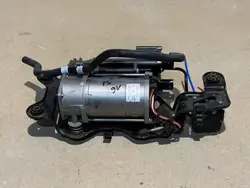 Jousituskompressori BMW X5 F15/F16 OEM 6875177