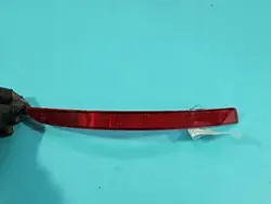 Reflector parachoques trasero derecho OEM 5E0945106A Skoda Octavia III