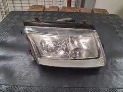 VW Passat B5 Oikea Etu Xenonlamppu OEM 06-441-1156R