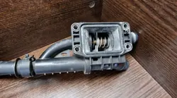 Carcaça do Termóstato OEM 9684588980 para Citroen Berlingo