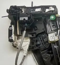 Soporte OEM MOC-KLAM-PE-PD-Q30-QX-30 Tirador Derecho Delantero