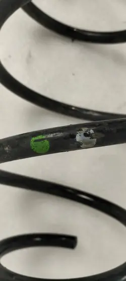 Mola suspensão dianteira OEM QHU1020 para Skoda Superb III