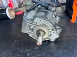 Pompe à injection Renault OE 8200057225 d'occasion