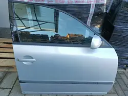 Framdörr höger OEM LB7Z för VW Passat B5 95-00 sedan