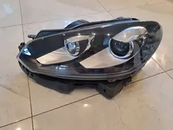 Farol esquerdo VW Golf 6