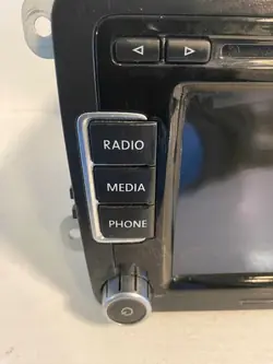 Radio GPS VW OEM 3C8057195X - Usado