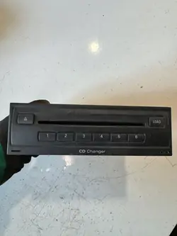 Audi A6 C7 CD-vaihtimen käyttö OEM 8X0035110A