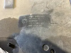 Cobertura inferior tanque BMW OEM 7435569 - Usado