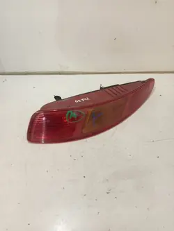 Käytetty oikea takavalo OEM Alfa Romeo GT 2003-2010