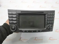 Mercedes E W211 Radio OEM A2118204197 - Begagnad