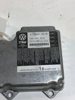 Turvatyynyohjain 5N0959655K VW Tiguanille