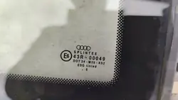 Begagnad Audi OE bakruta höger 8L3847100