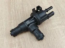 Brandstoftank ontluchtingsklep BMW 530i OEM 7643106