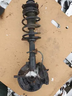 OEM McPherson-Federbein links vorne Suzuki Swift MK1 96-01