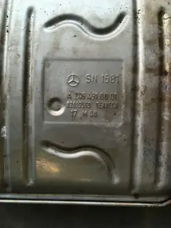 Mercedes B-luokka W246 takavaimennin OEM A2464910001