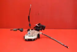 Fram Höger Dörrlås Mercedes C-Klass W204 07-12 A2047201835