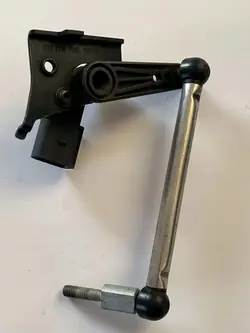 Sensor de nível traseiro esquerdo Audi A4 B9 A5 2017-2025 4M0907503