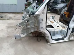 MAN Crafter II linke Viertel-Unterfahrschutzleiste OEM 12773