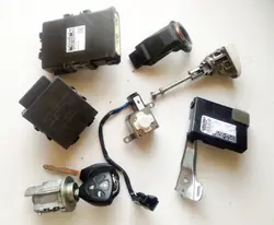 Sloten set OEM 89780-05051 met immobilizer Avensis