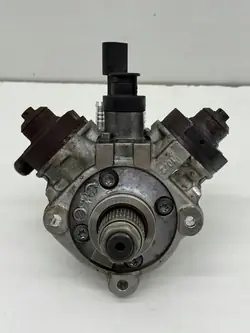 AUDI A8 A7 A6 C7 3.0 TDI Polttoaineen ruiskutuspumppu OEM