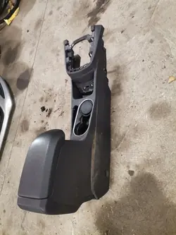 Mittentunnels armstöd Ford Fiesta mk7 OEM mnhgfdsdbvgfd