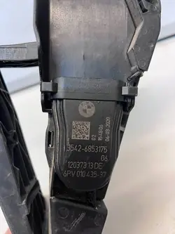 Gaspedal Positionssensor BMW F32 F30 F20 6853175