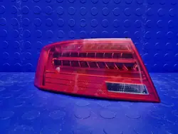 AUDI A5 8T Sportback Faro Trasero Izquierdo OEM 8T8945095F