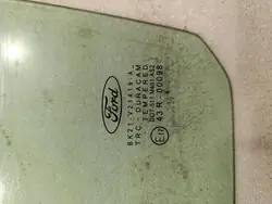 Begagnad vänster framruta FORD DOT511M401AS2
