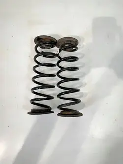 OEM 5Q0512149 Bakfjädringsfjädrar set Audi A3