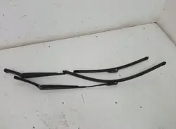 Front Wiper Arms Volkswagen Passat