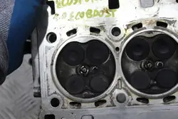 Sylinterikansi Venttiilit Nokka-akselit Ford OEM Käytetty