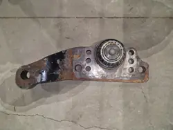 Support de biellette inférieur gauche OEM 22060912 Volvo