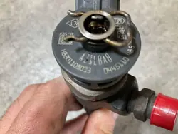 Injecteur Renault OE 4812718A pour Clio III 1.5L Diesel
