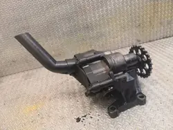 Pompe à huile Mercedes-Benz OEM 1121810020 - Occasion