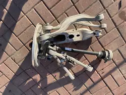 OEM 80A505436J Porte-moyeux arrière droit Audi Q5