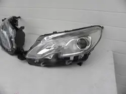 PEUGEOT 2008 Lampes Avant Ancien Modèle OEM 9815405780