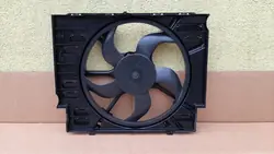 BMW OE 7796832 Cubierta Ventilador - Estado Usado