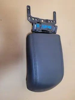 Käsinoja Nahka OEM Ford Escape MK2 2015