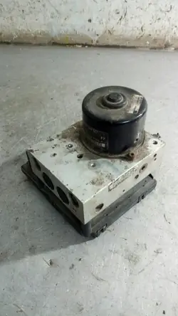 Pompe ABS OEM 1C0907379 pour Audi A3 8L 1.9TDI