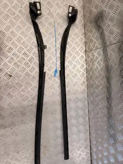 OEM 727615164R 727607077R Voorruitlijst Set