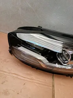 LAMPE AVANT GAUCHE RENAULT SCENIC 4 IV NEUVE OEM 260601603R