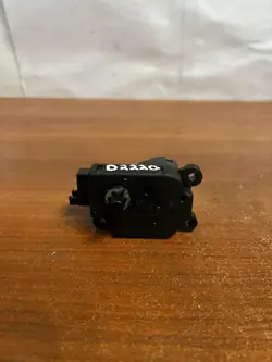 Motor de válvula Mercedes-Benz D2220 Peça OE usado