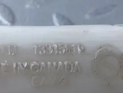 Tubo de entrada lavaparabrisas Cadillac XTS OEM 13315610